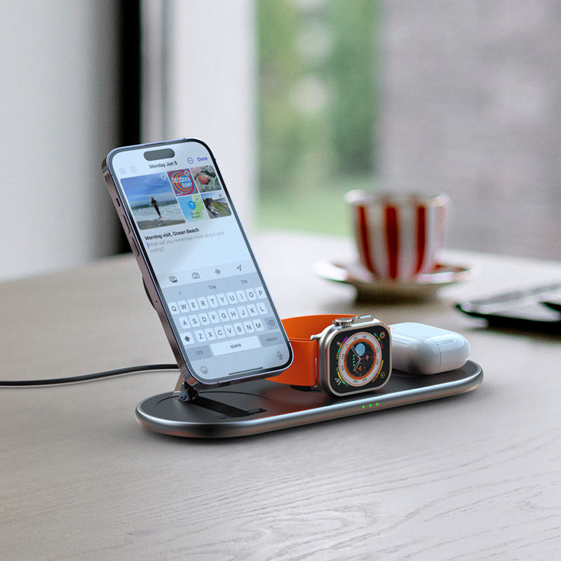 Foldable 3-in-1 Magnetic Wireless Charging Station